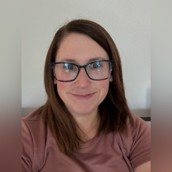 Meet your Posher, Ashley - Picture 1 of 1